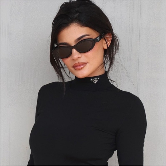 Prada PR 26ZS Sunglasses - Picture 9 of 9